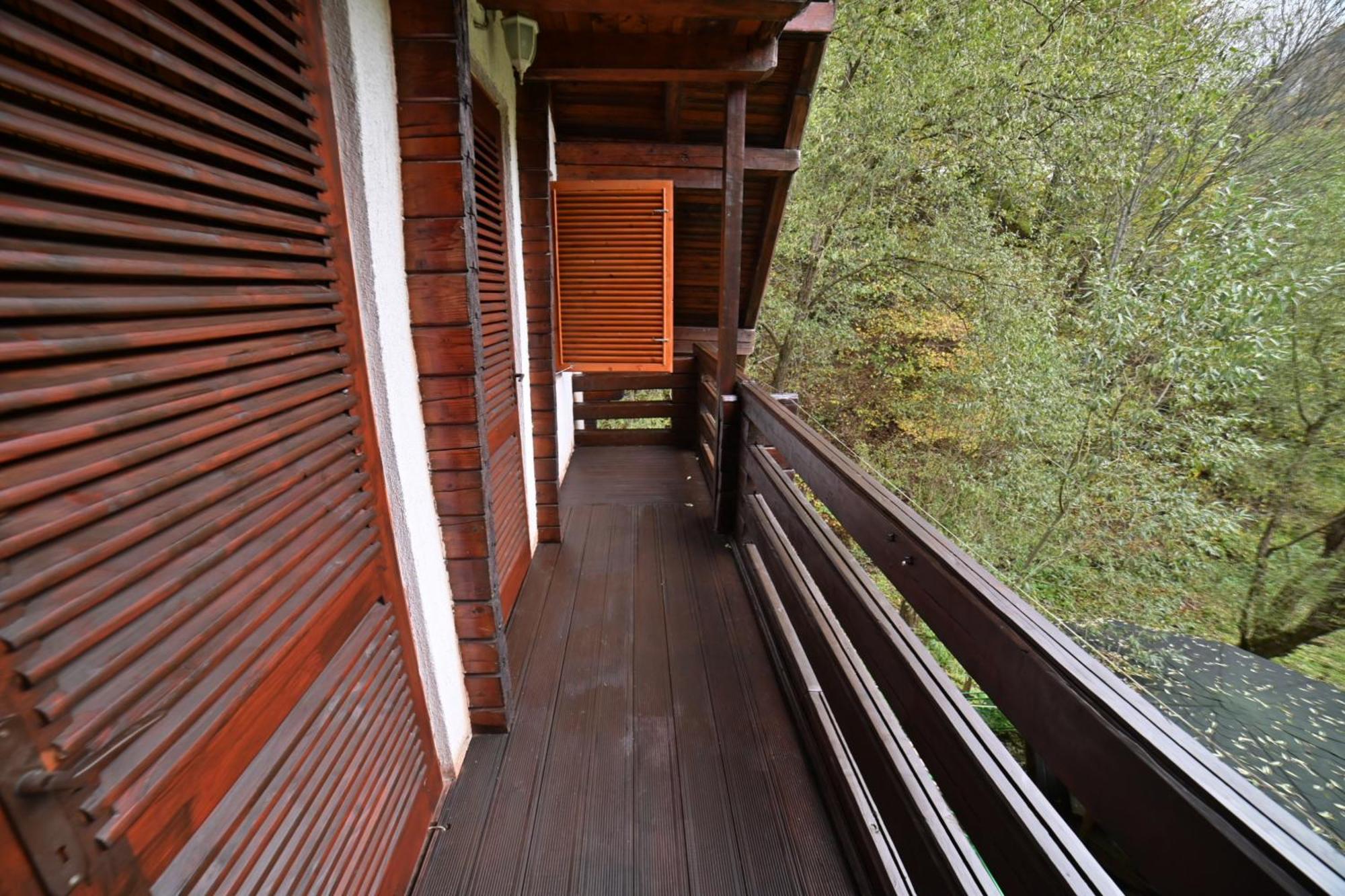 Casa De Vacanta Satic Piatra Craiului La Doi Viermi Dış mekan fotoğraf
