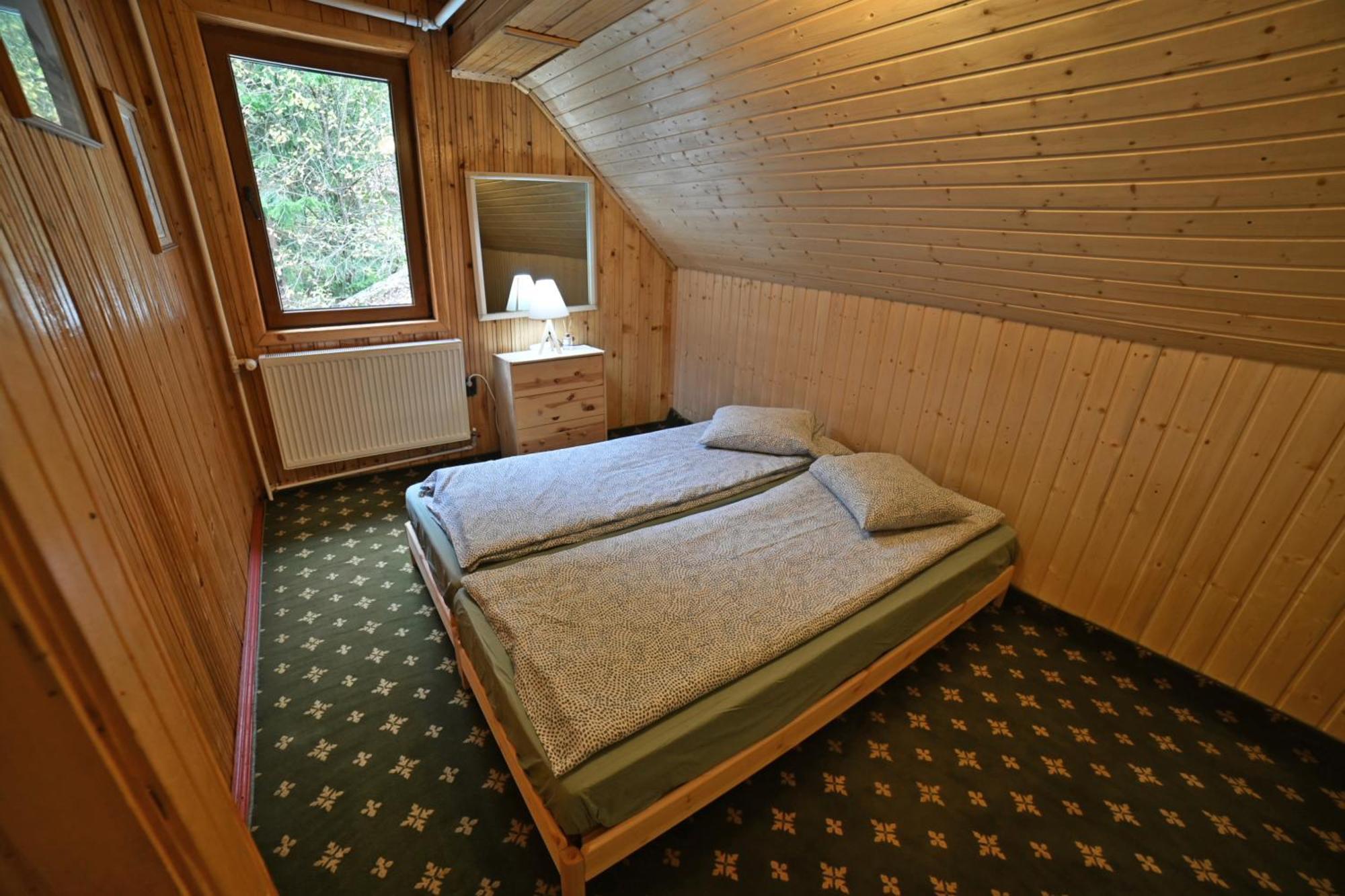 Casa De Vacanta Satic Piatra Craiului La Doi Viermi Dış mekan fotoğraf